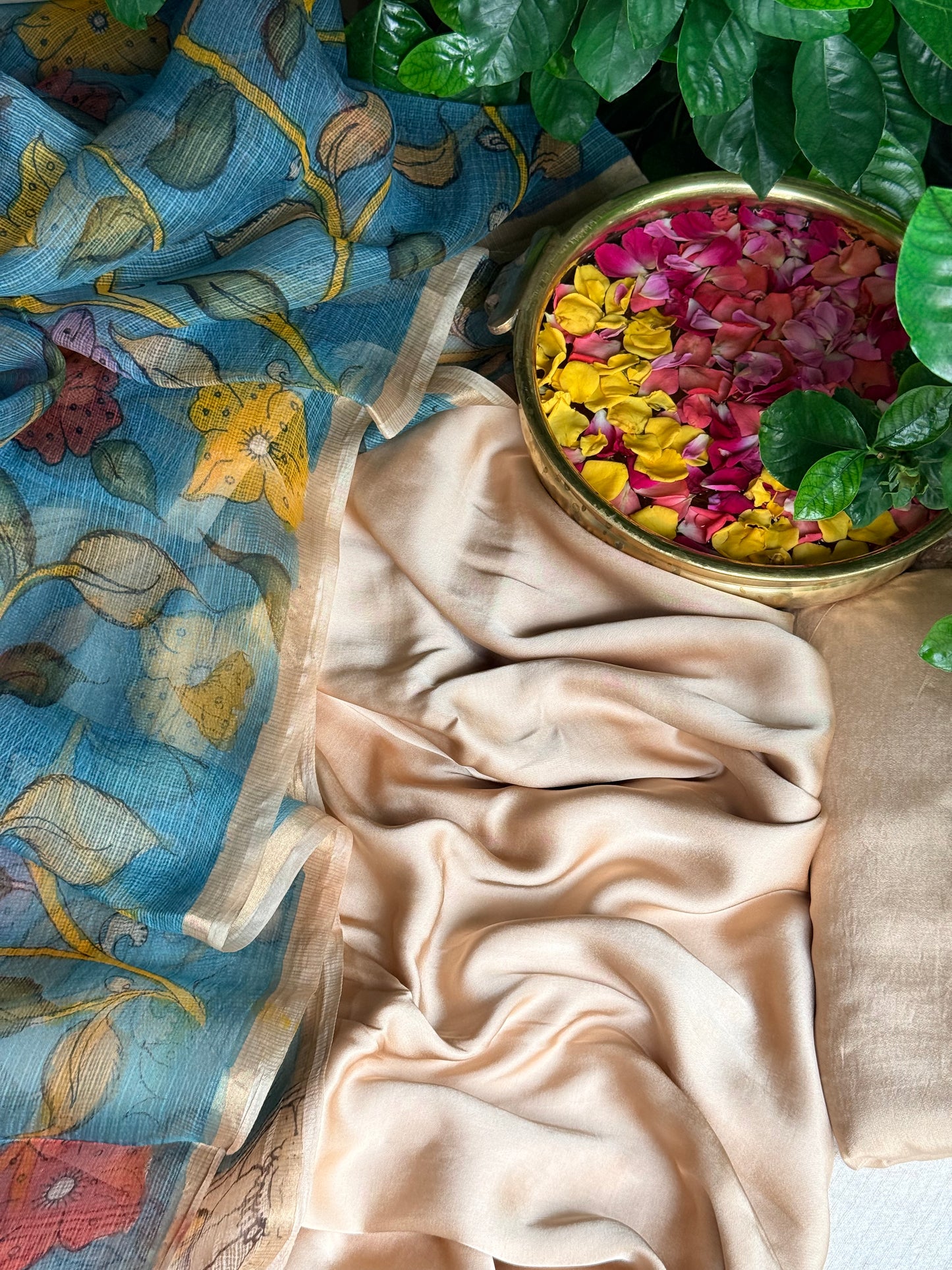 Gajji silk kurta with floral kalamkari dupatta
