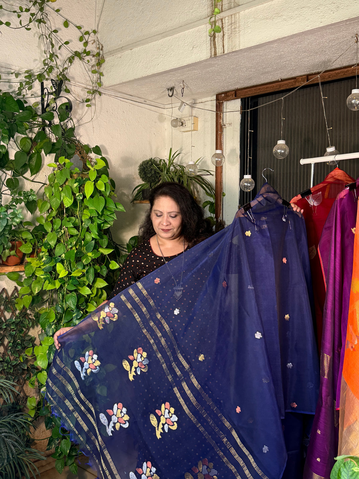 Pure Muslin Jamdani with zari work