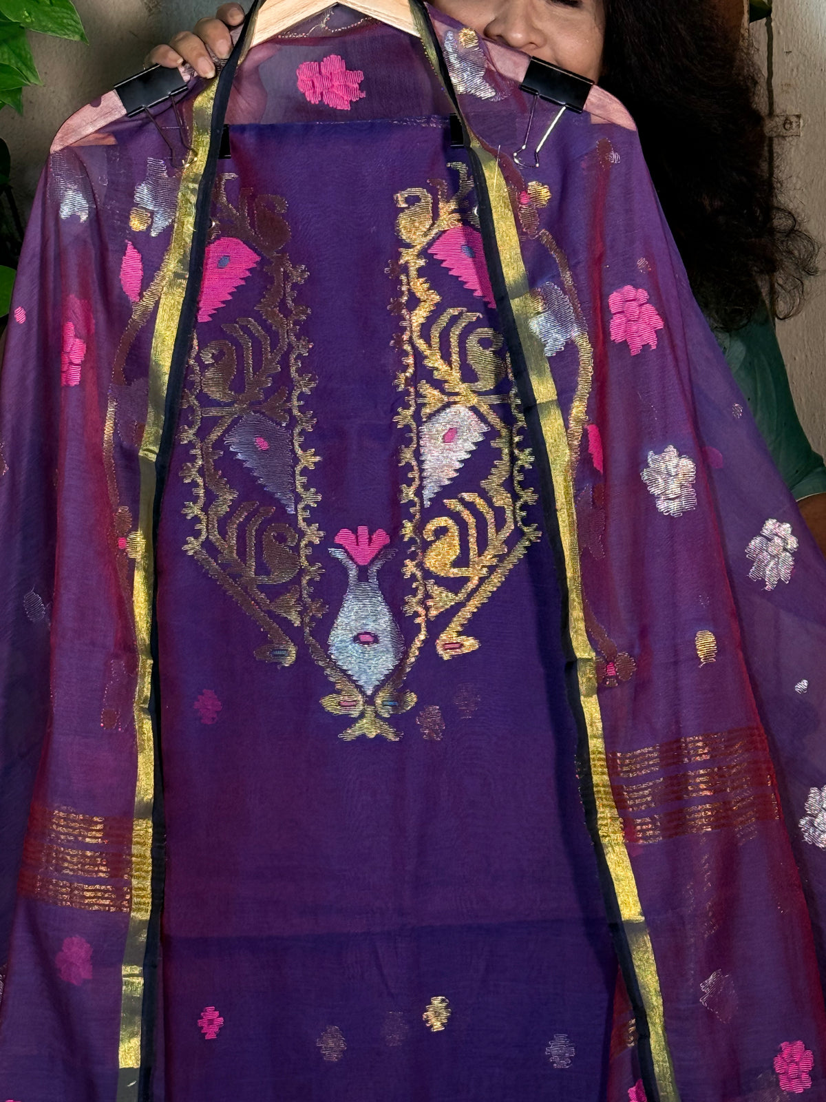 Pure Muslin Jamdani with zari work