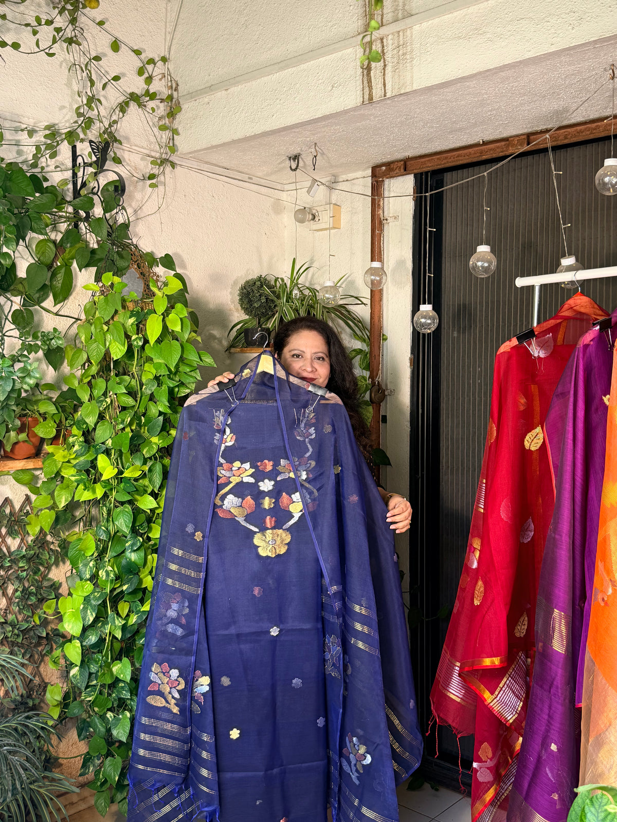 Pure Muslin Jamdani with zari work