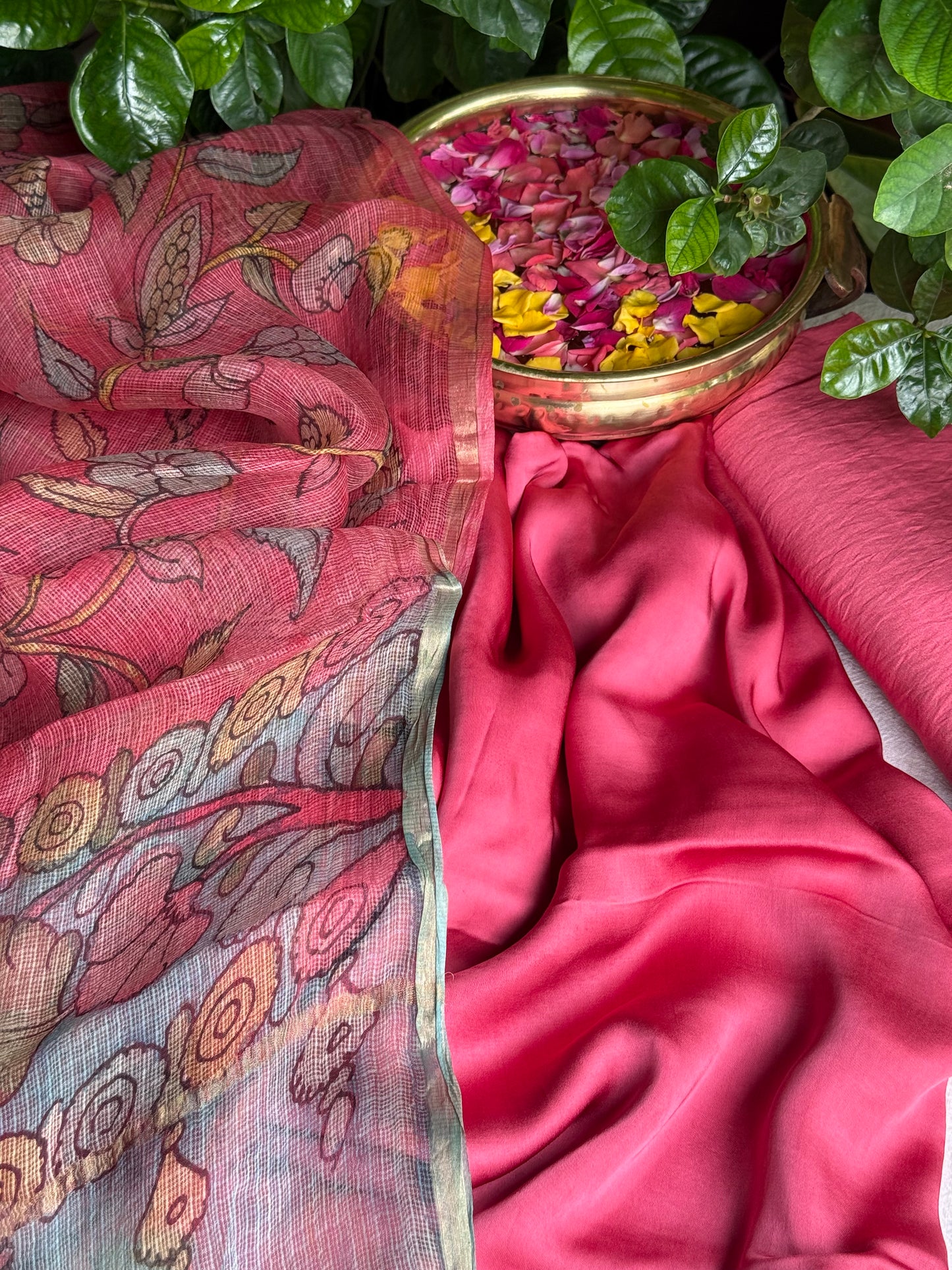 Gajji silk kurta with floral kalamkari dupatta