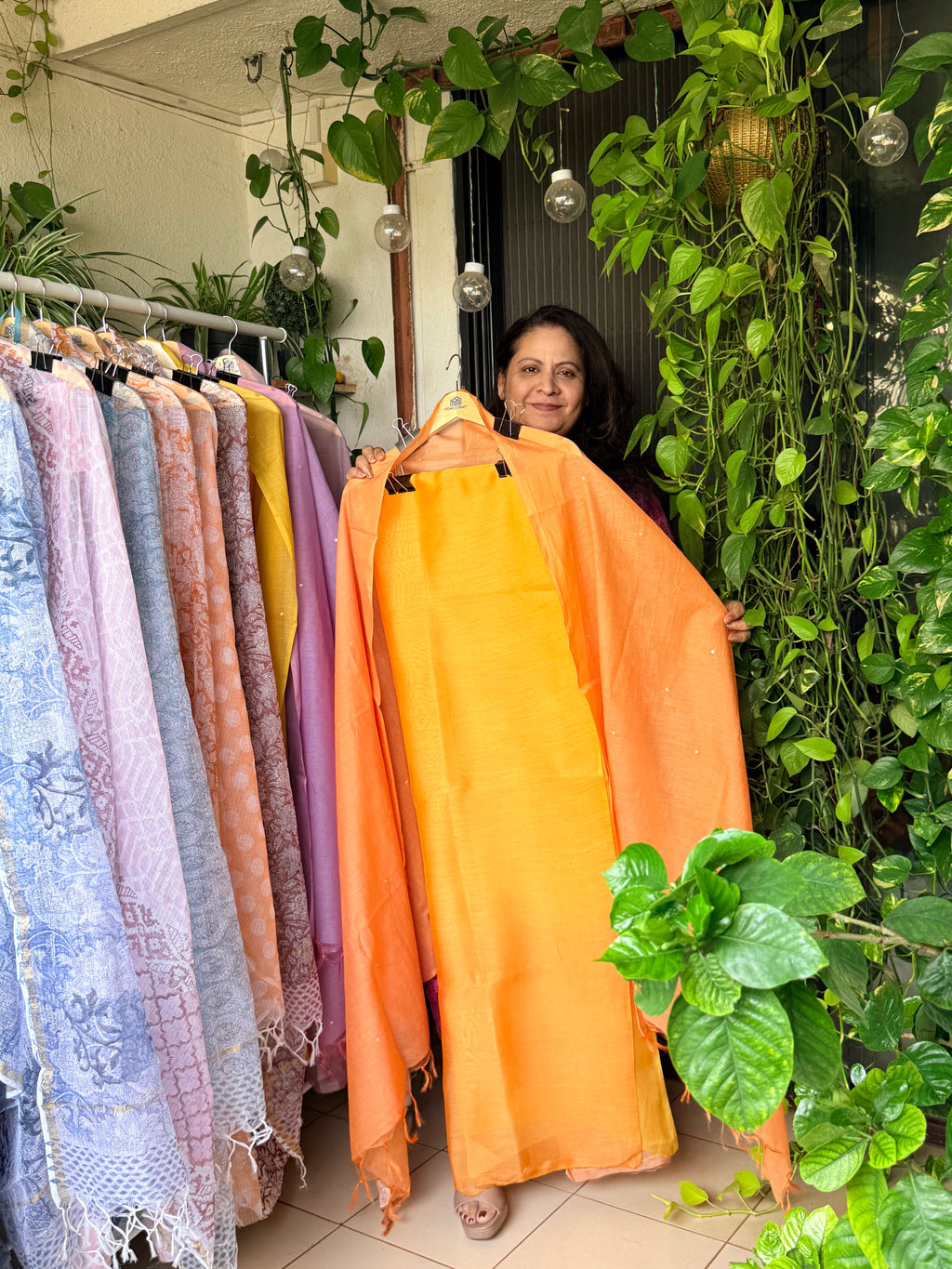 Yellow shaded Kurta with sunset orange dupatta-Pure Mul chanderi silk 4D shaded kurta and dupatta set