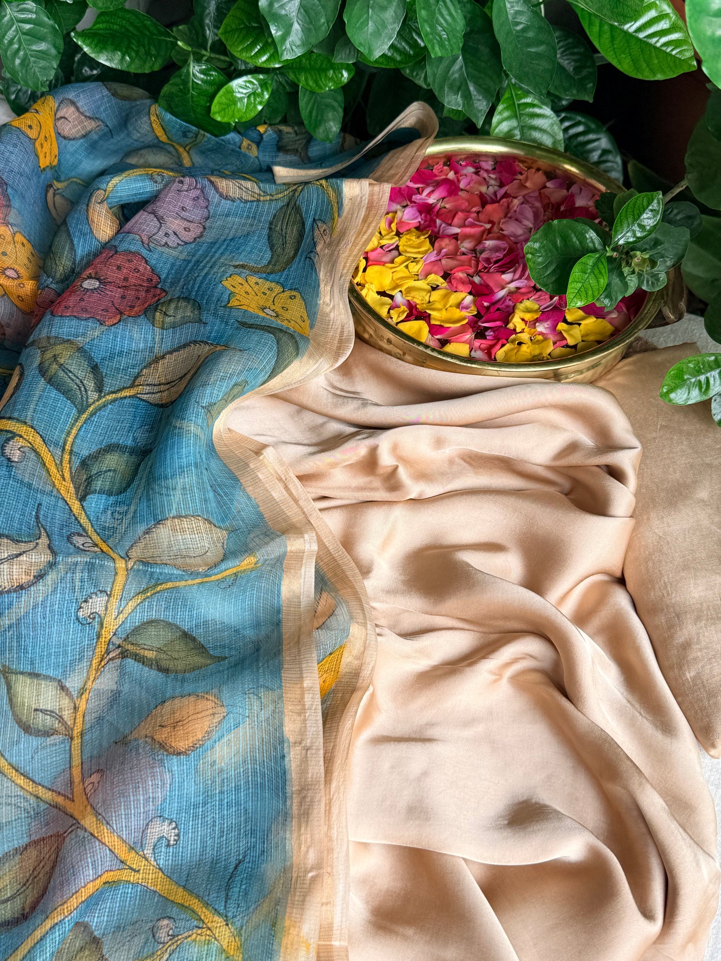 Gajji silk kurta with floral kalamkari dupatta