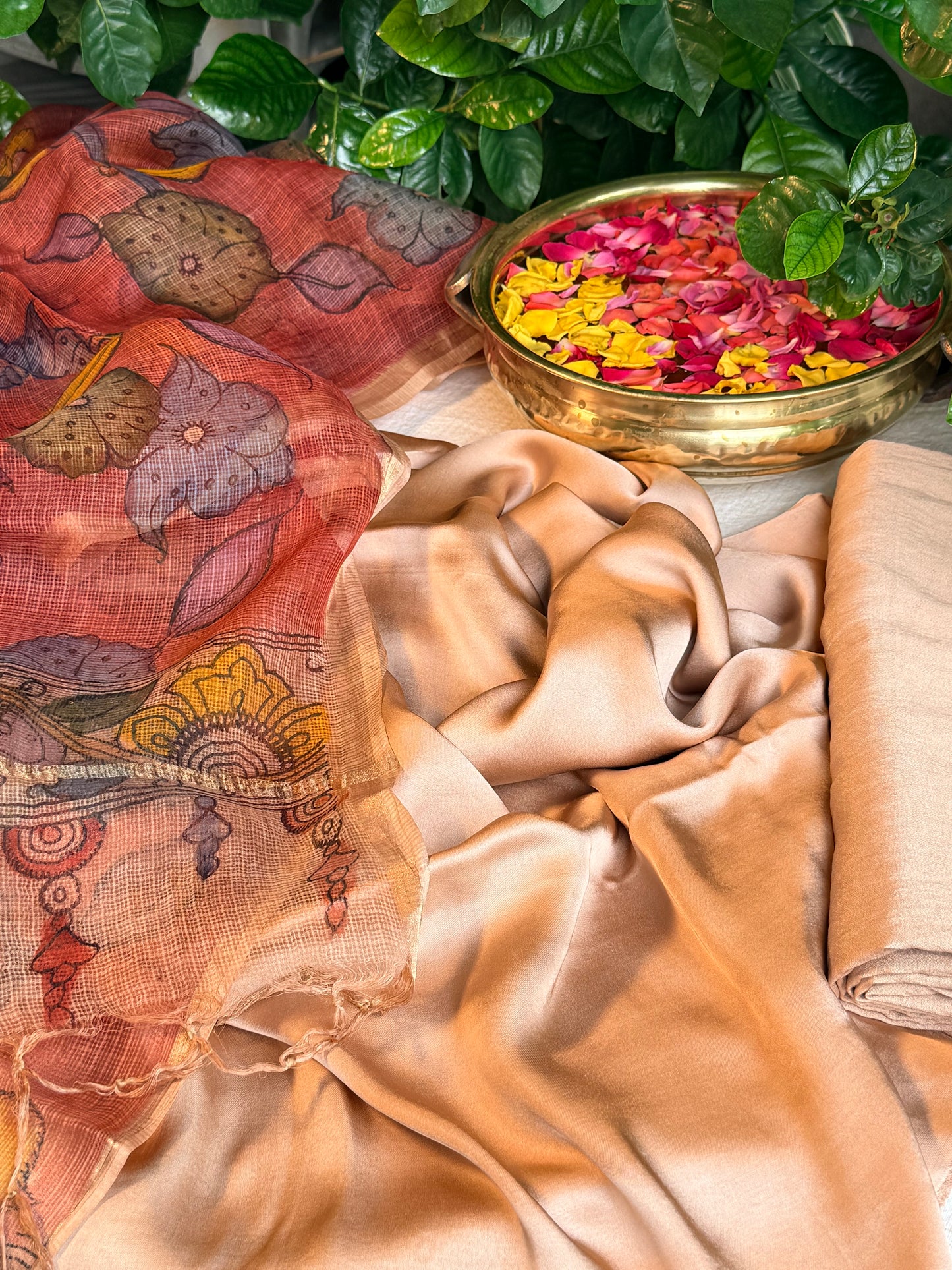 Gajji silk kurta with floral kalamkari dupatta
