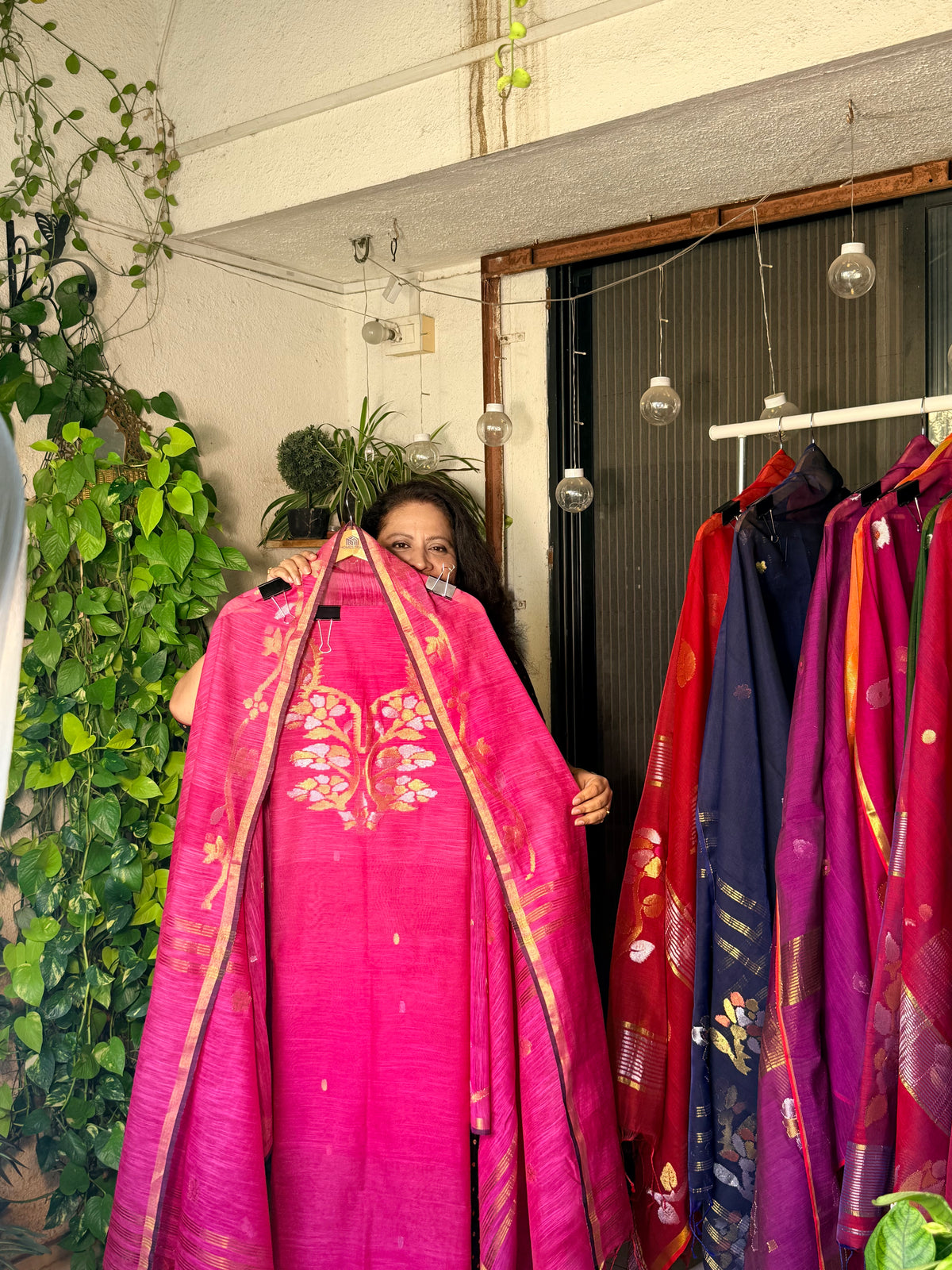 Pure Muslin Jamdani with zari work