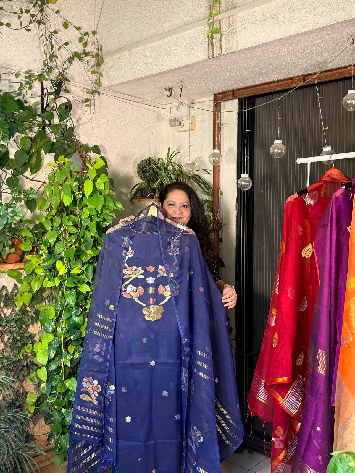 Pure Muslin Jamdani with zari work