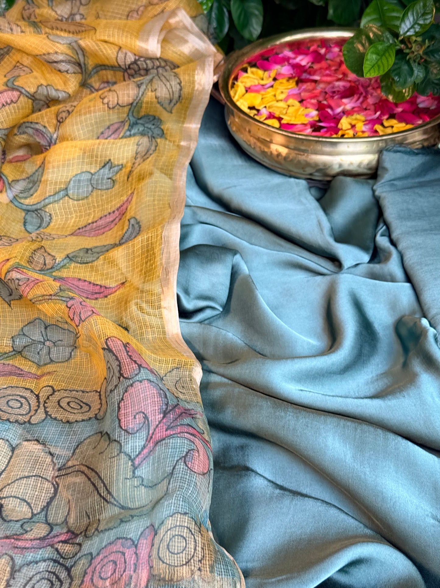Gajji silk kurta with floral kalamkari dupatta
