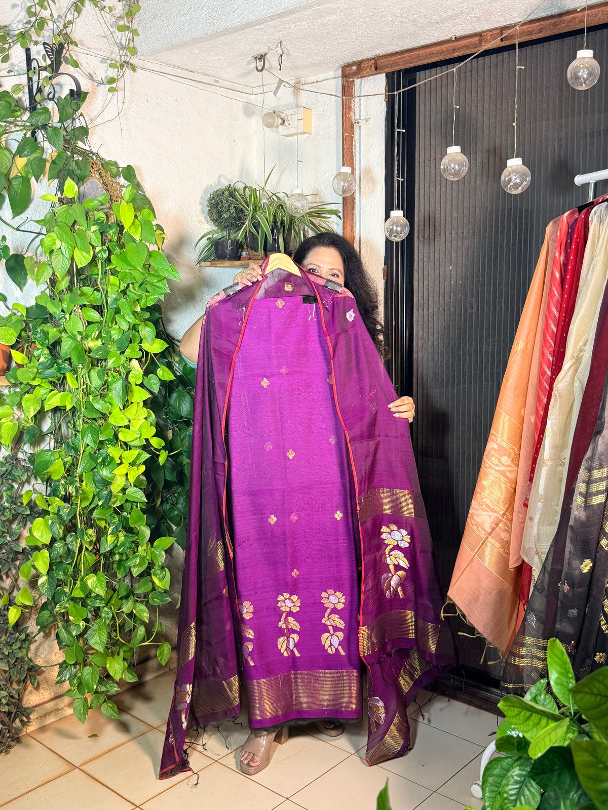 Pure Muslin Jamdani with zari work