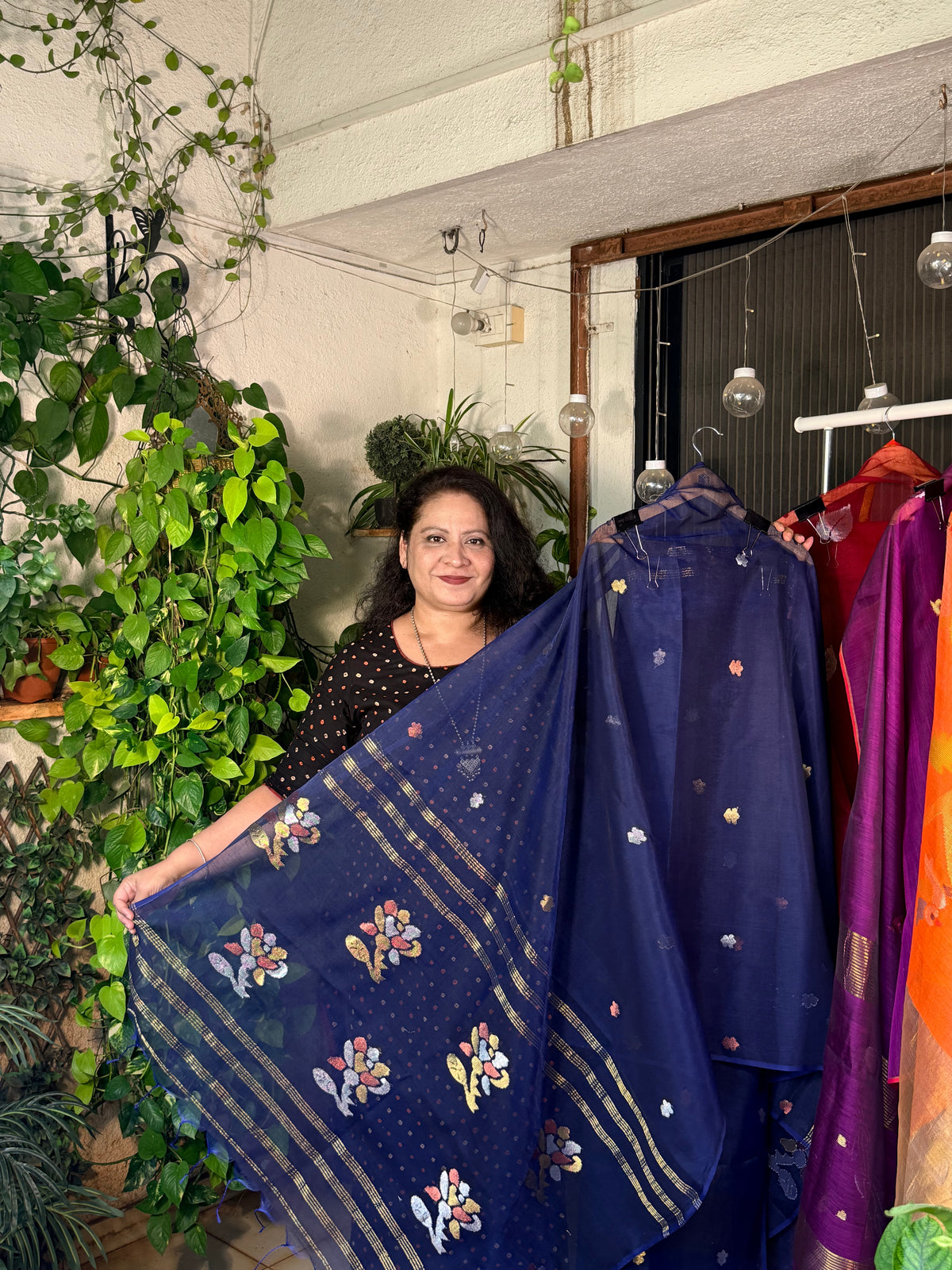 Pure Muslin Jamdani with zari work