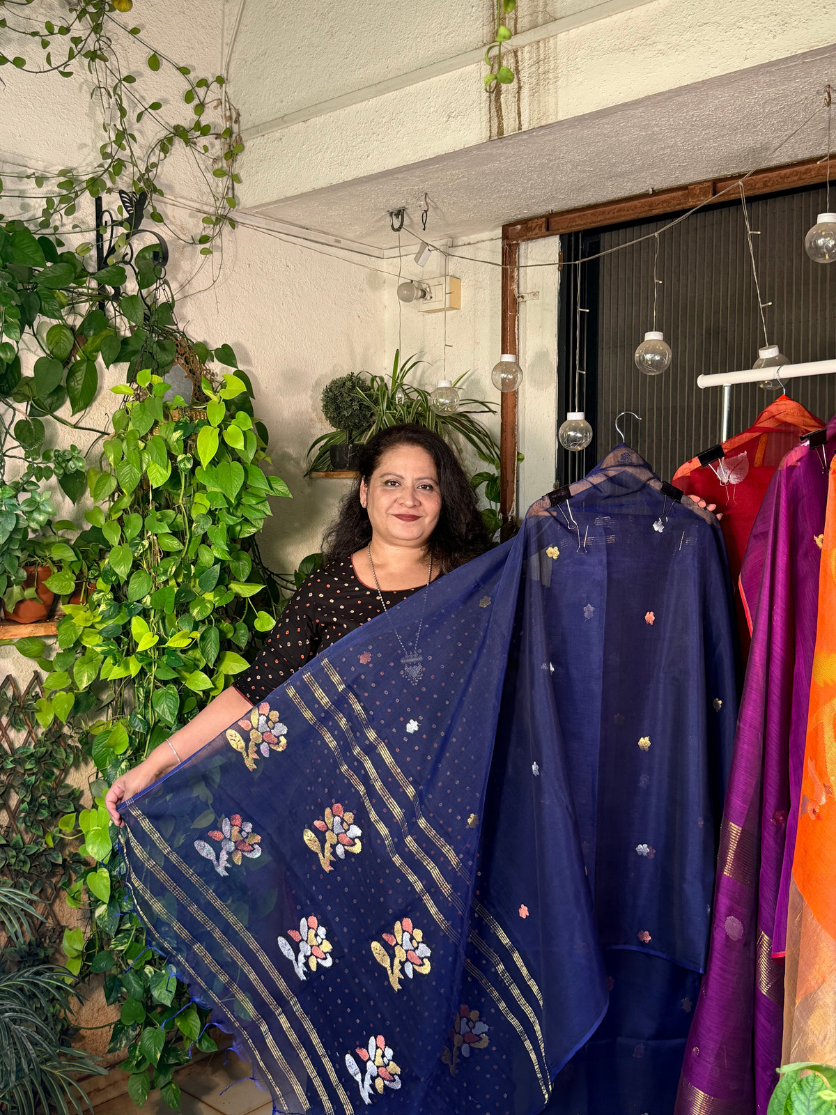Pure Muslin Jamdani with zari work