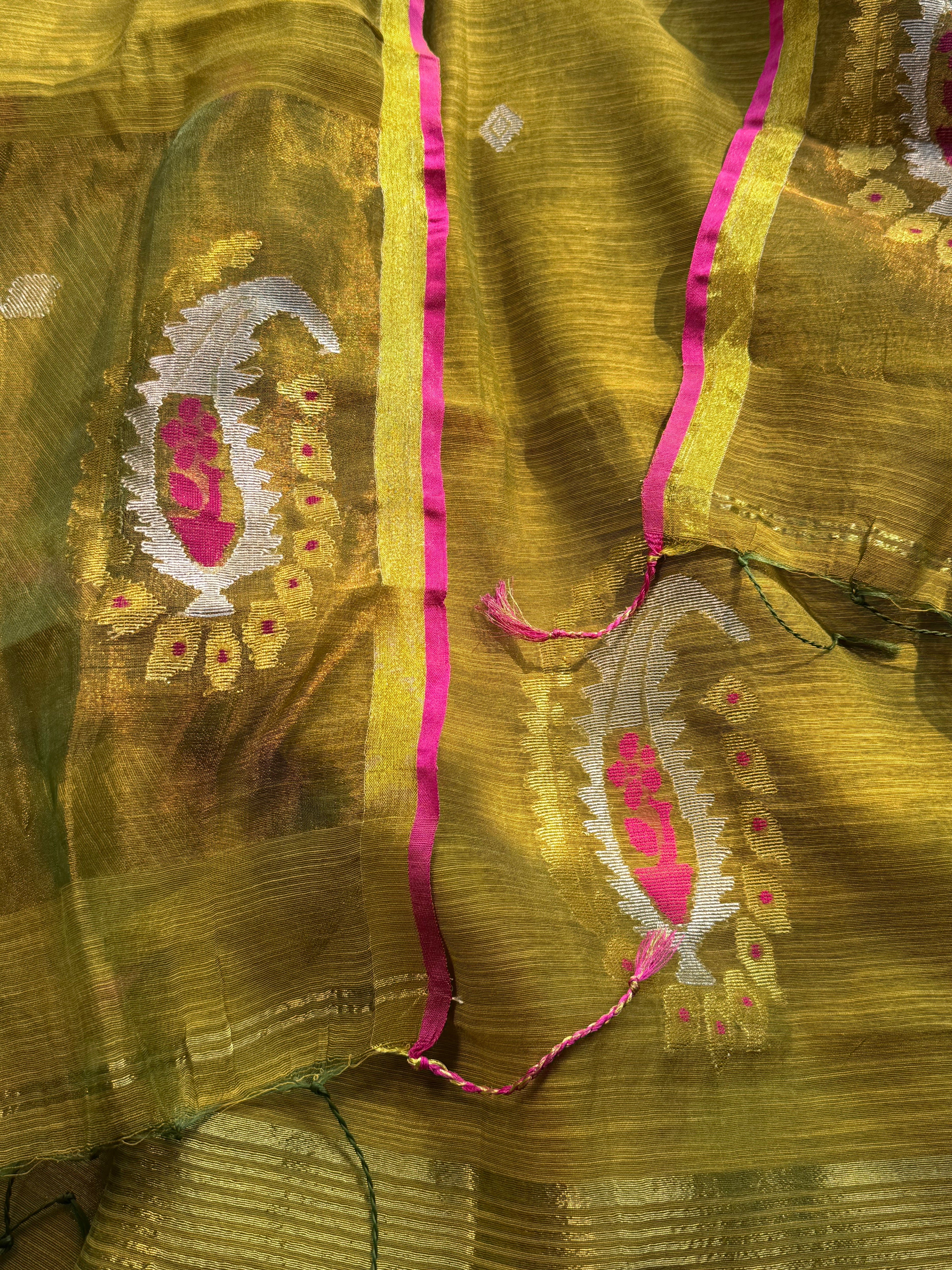 Pure Muslin Silk zari Jamdani with tissue palla dupatta