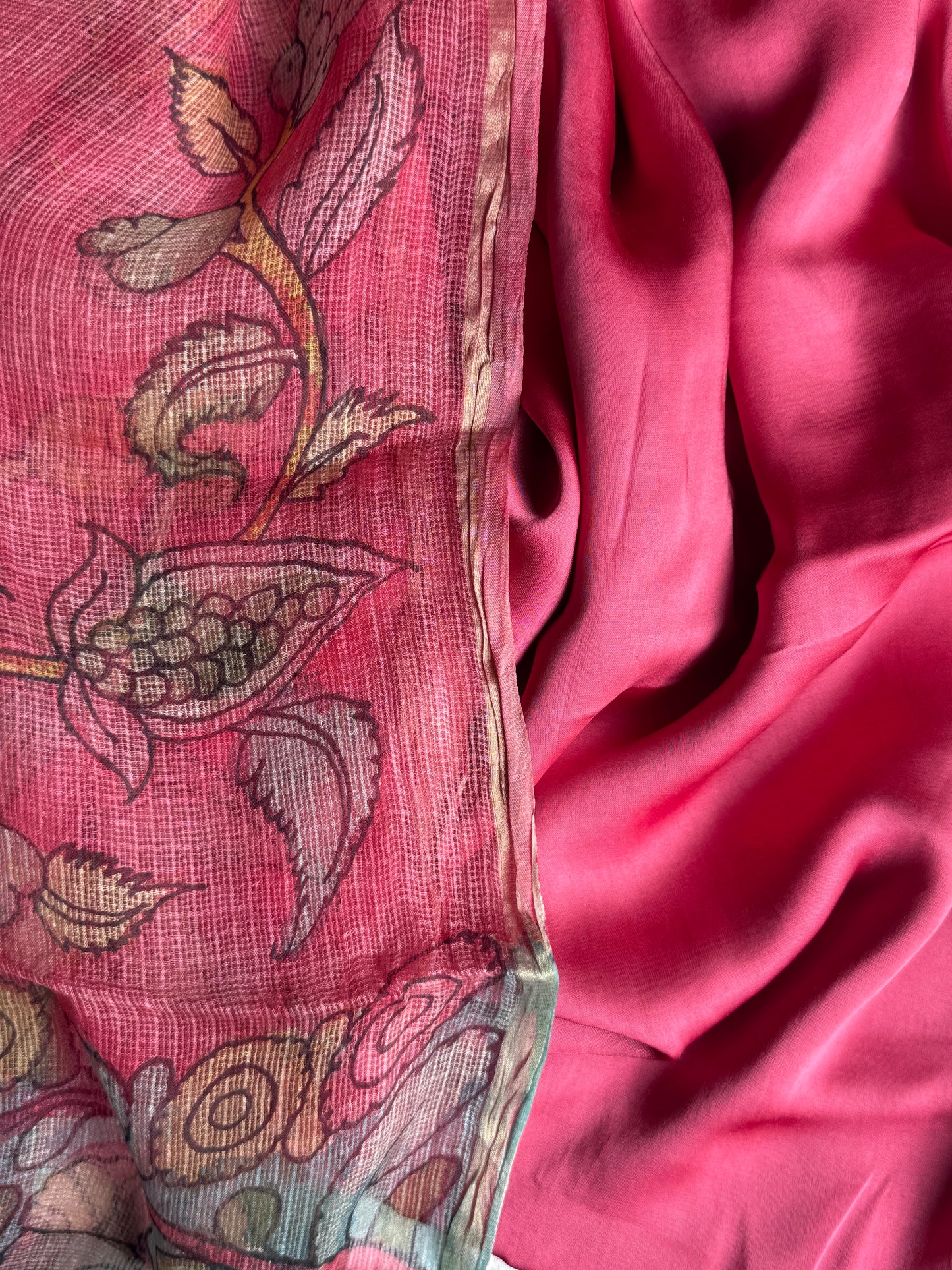 Gajji silk kurta with floral kalamkari dupatta