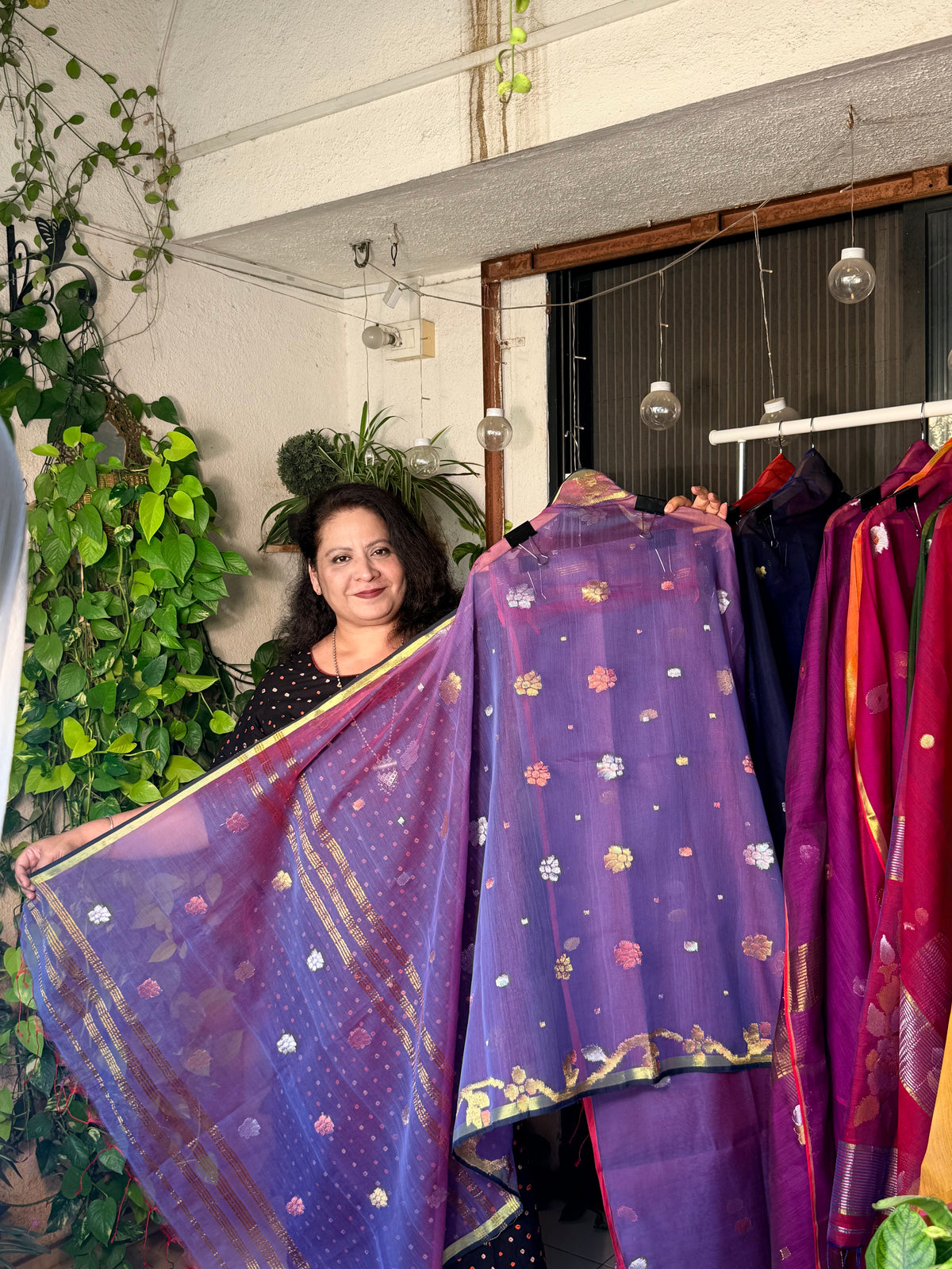Pure Muslin Jamdani with zari work