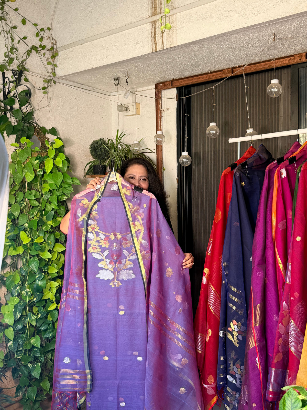 Pure Muslin Jamdani with zari work