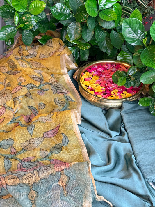 Gajji silk kurta with floral kalamkari dupatta