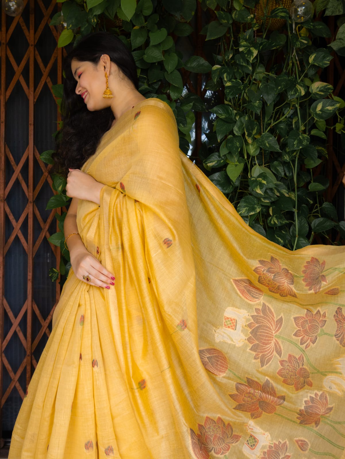 Moonga Cotton By Silk Pichwai Sarees - Jamdani