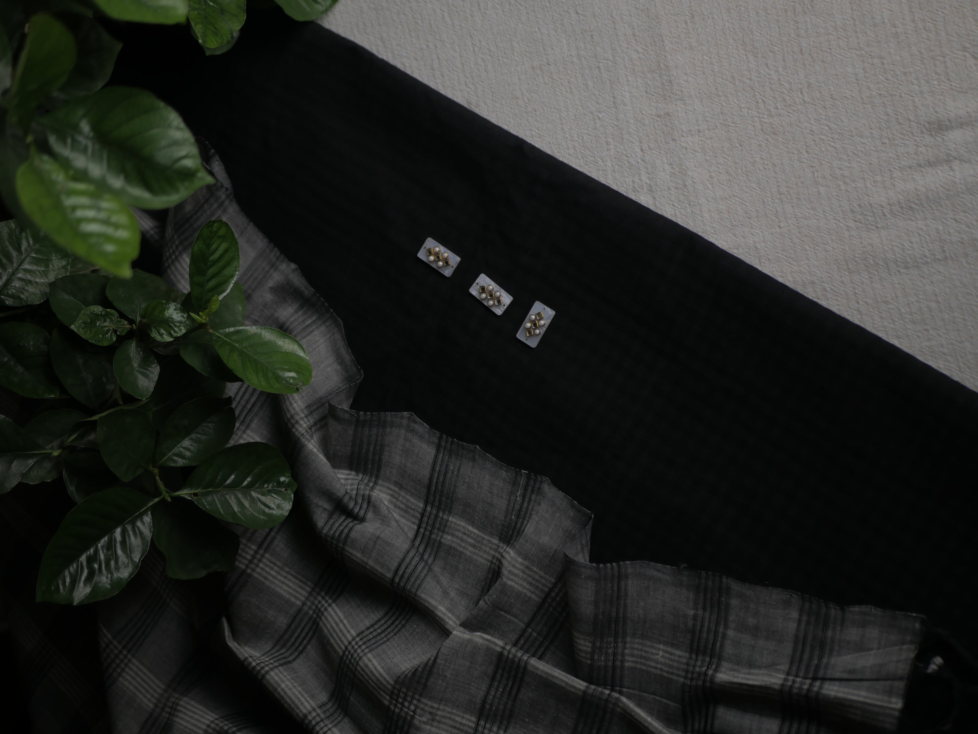 Kora checks -black with checks dupatta