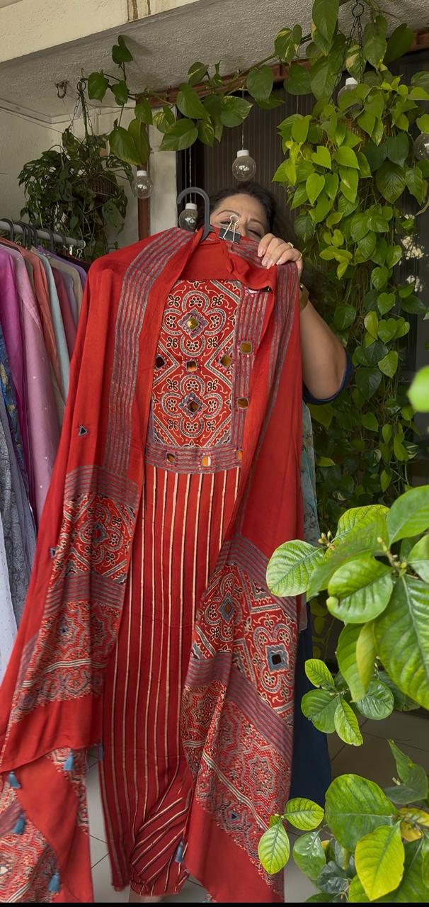 Pure Modal mirror work Ajrakh