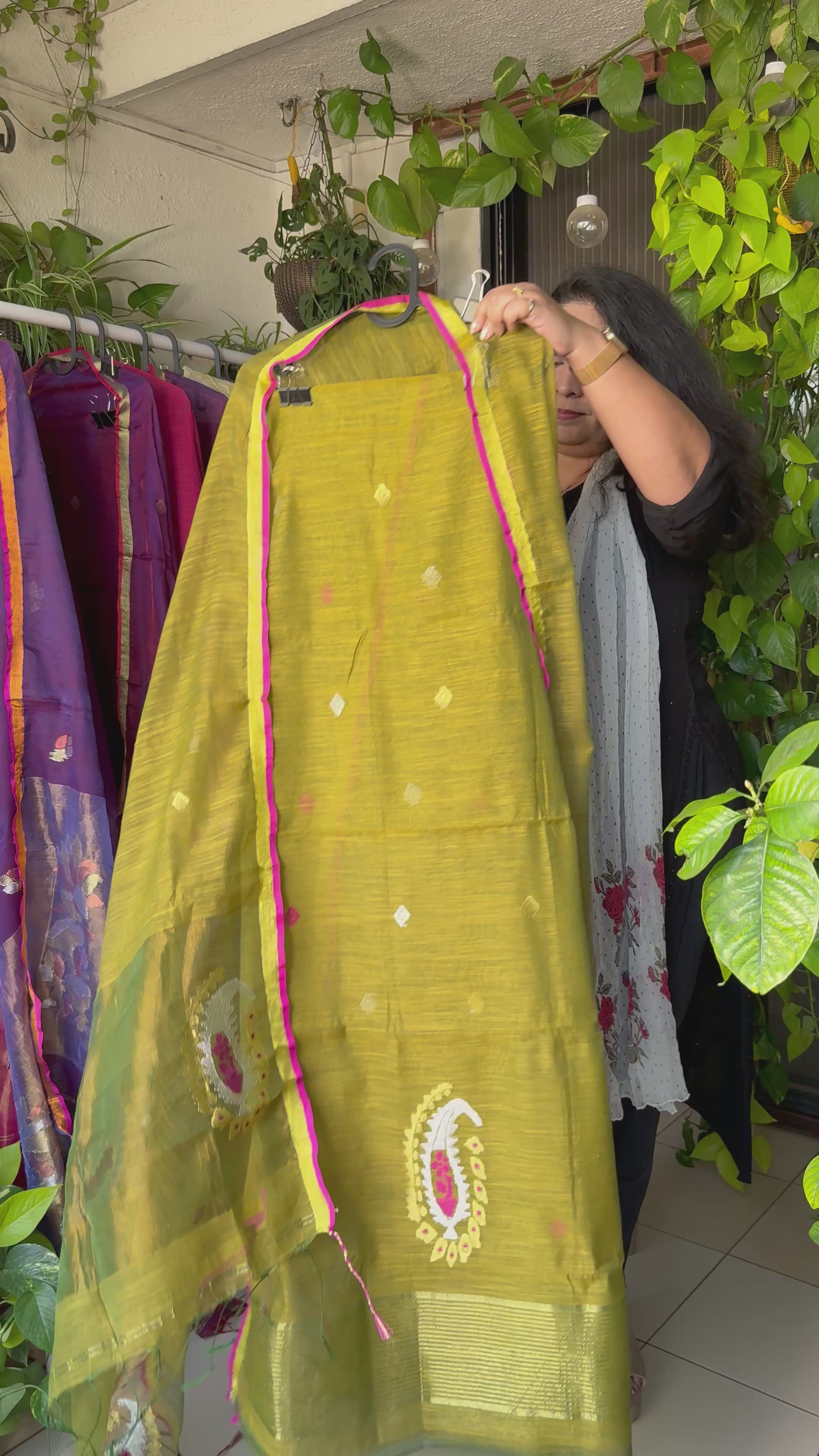 Pure Muslin Silk zari Jamdani with tissue palla dupatta